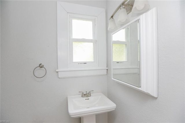 1701 Bain ST, Portsmouth, VA 23704
