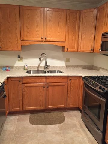 1056 Victoria A-13, New Bedford, MA 02745