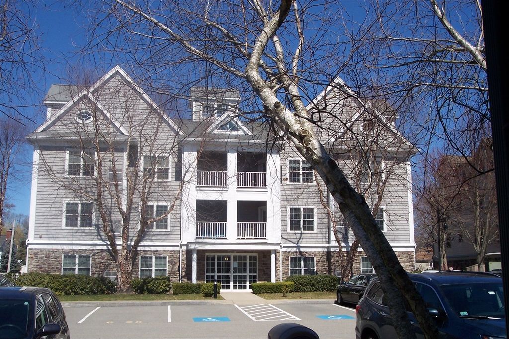 1056 Victoria A-13, New Bedford, MA 02745