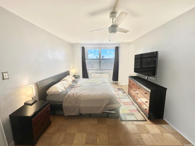 61-20 Grand Central Parkway B1402, Forest Hills, NY 11375