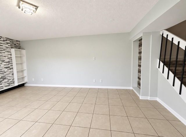 4039 Palm Bay Circle B, West Palm Beach, FL 33406