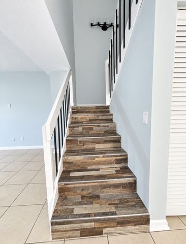 4039 Palm Bay Circle B, West Palm Beach, FL 33406