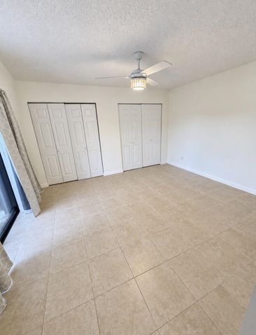 4039 Palm Bay Circle B, West Palm Beach, FL 33406