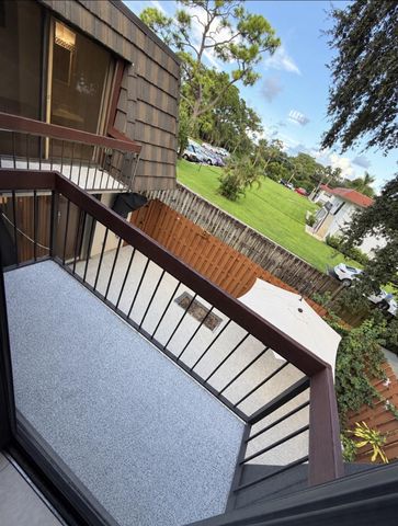 4039 Palm Bay Circle B, West Palm Beach, FL 33406