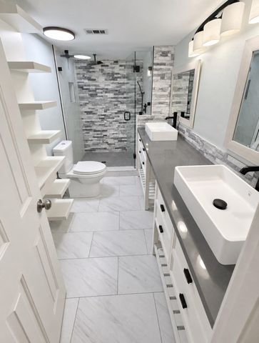4039 Palm Bay Circle B, West Palm Beach, FL 33406