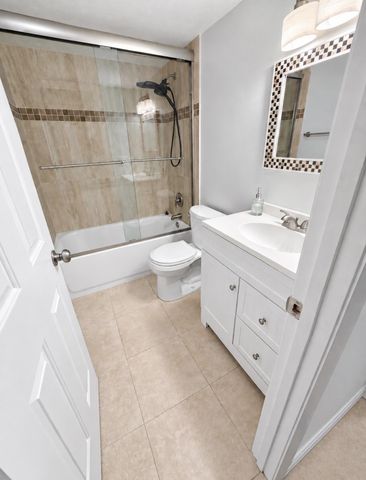 4039 Palm Bay Circle B, West Palm Beach, FL 33406