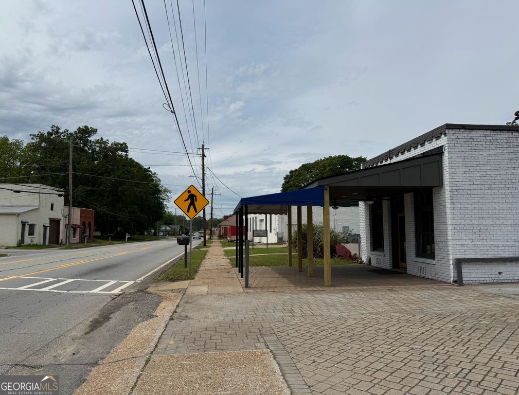 665 Main St., Whitesburg, GA 30185