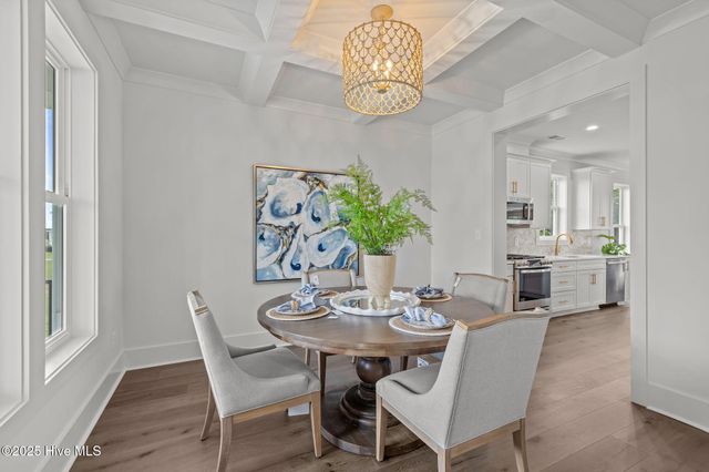 609 Cannonsgate Drive, Newport, NC 28570