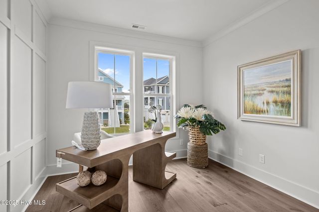 609 Cannonsgate Drive, Newport, NC 28570