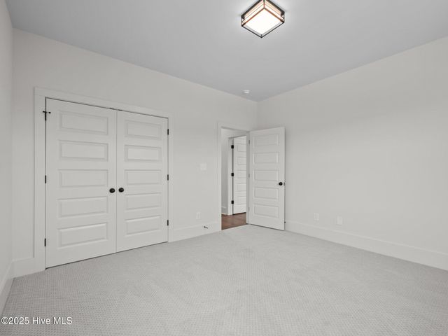 609 Cannonsgate Drive, Newport, NC 28570