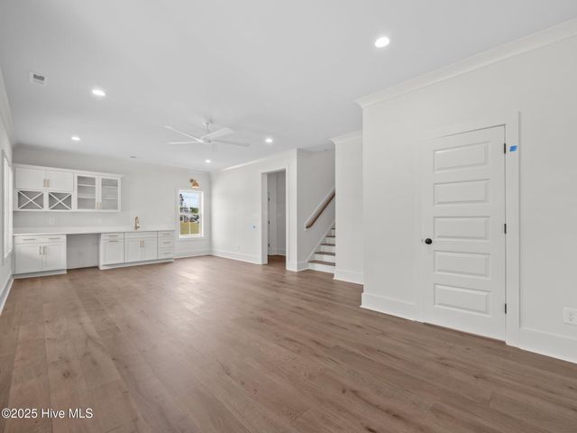 609 Cannonsgate Drive, Newport, NC 28570