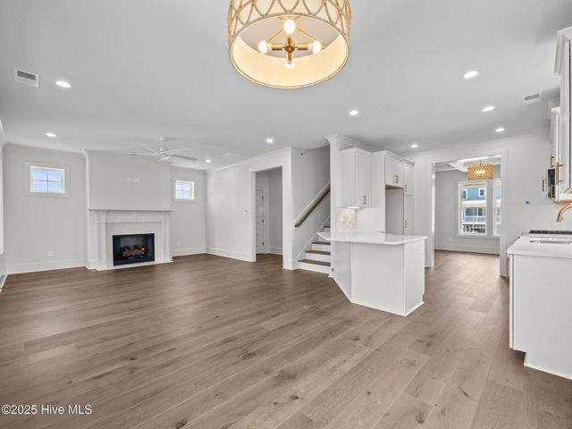 609 Cannonsgate Drive, Newport, NC 28570