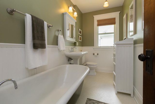 2129 Carroll Avenue, Saint Paul, MN 55104