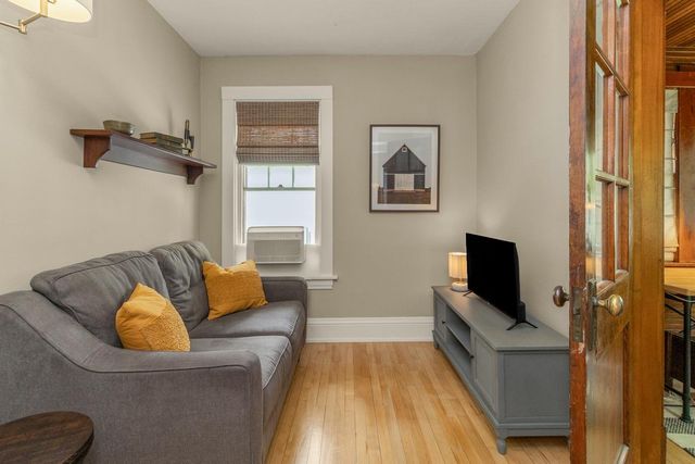 2129 Carroll Avenue, Saint Paul, MN 55104