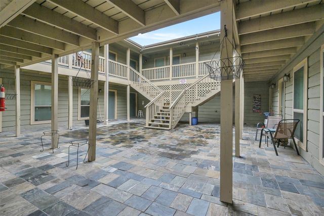 1910 Willowbend Street 11, Conroe, TX 77301