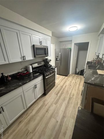 6512 Southfield Road, Detroit, MI 48228