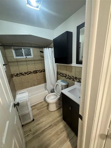 6512 Southfield Road, Detroit, MI 48228