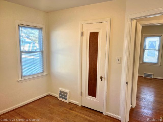 1525 Cherokee Avenue, Royal Oak, MI 48067