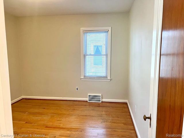 1525 Cherokee Avenue, Royal Oak, MI 48067