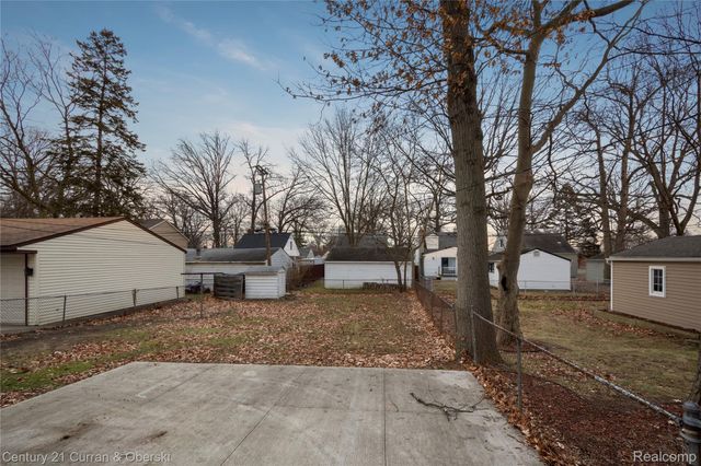 1525 Cherokee Avenue, Royal Oak, MI 48067