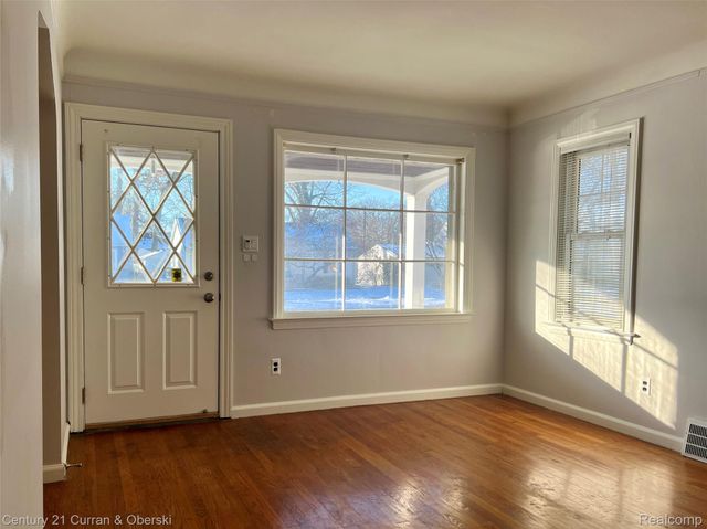 1525 Cherokee Avenue, Royal Oak, MI 48067