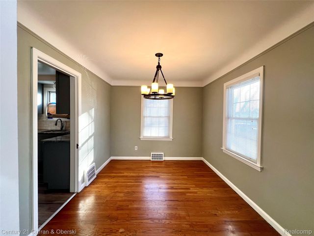 1525 Cherokee Avenue, Royal Oak, MI 48067