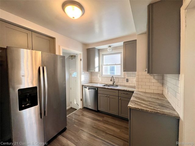 1525 Cherokee Avenue, Royal Oak, MI 48067