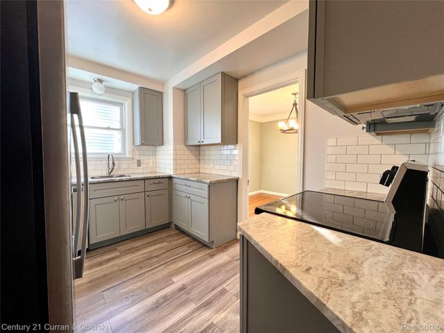 1525 Cherokee Avenue, Royal Oak, MI 48067