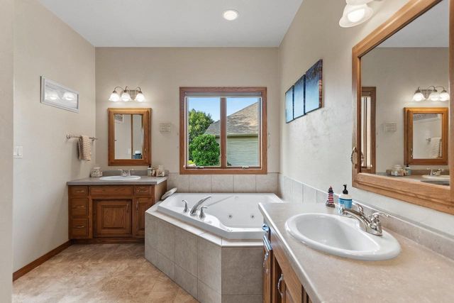 4024 HALF CROWN, De Pere, WI 54115