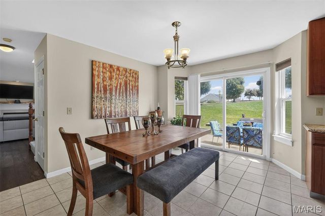 102 August Place, Florissant, MO 63034