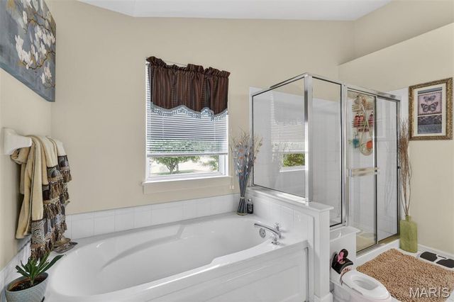 102 August Place, Florissant, MO 63034