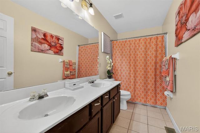 102 August Place, Florissant, MO 63034