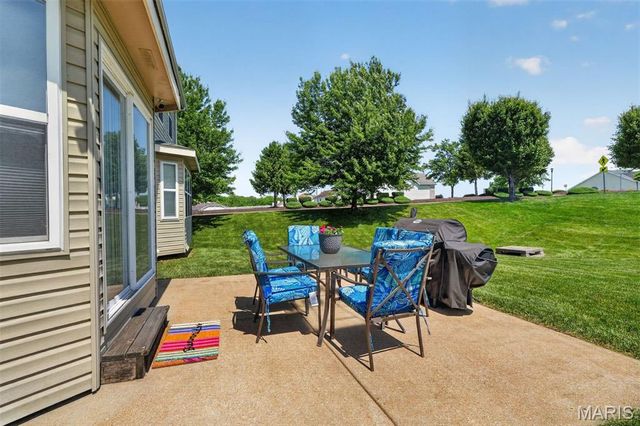 102 August Place, Florissant, MO 63034