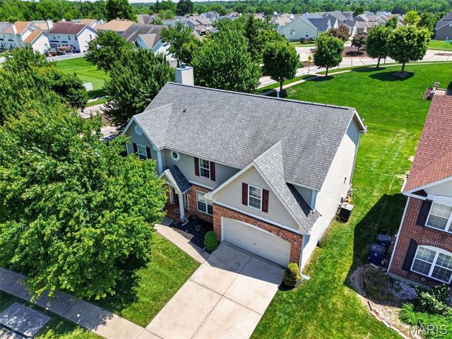 102 August Place, Florissant, MO 63034