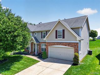 102 August Place, Florissant, MO 63034