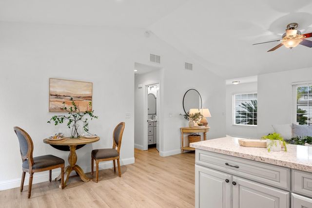 214 N Cinnamon Dr, Galt, CA 95632