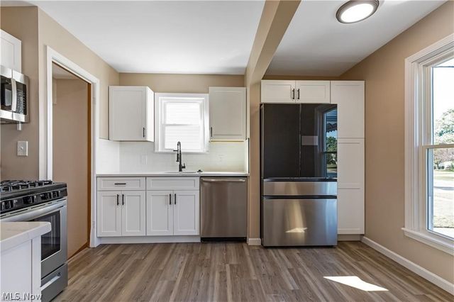 6209 Archmere Avenue, Brooklyn, OH 44144