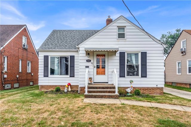 6209 Archmere Avenue, Brooklyn, OH 44144