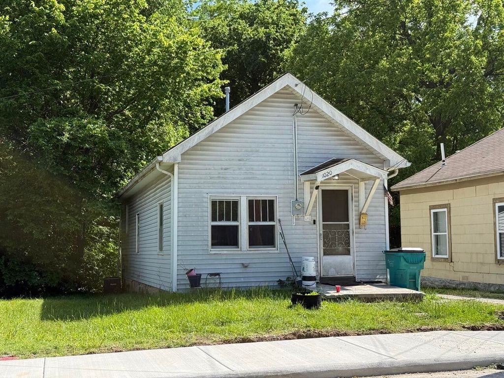 1020 W Nichols Street, Springfield, MO 65802