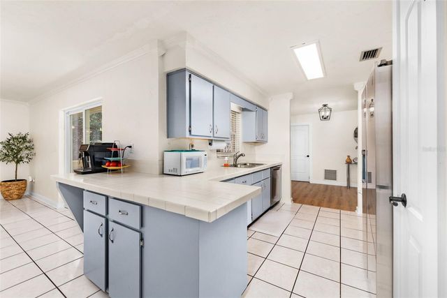 1909 SW 48TH AVENUE, Gainesville, FL 32608