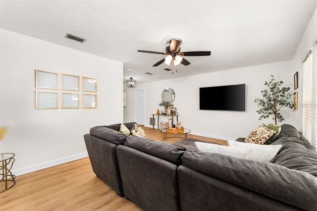 1909 SW 48TH AVENUE, Gainesville, FL 32608