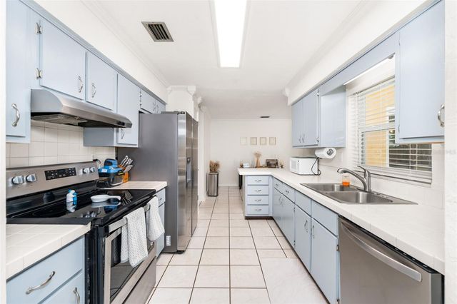 1909 SW 48TH AVENUE, Gainesville, FL 32608