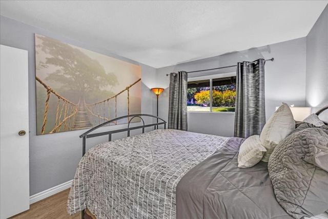 2860 N Los Felices Road 101, Palm Springs, CA 92262