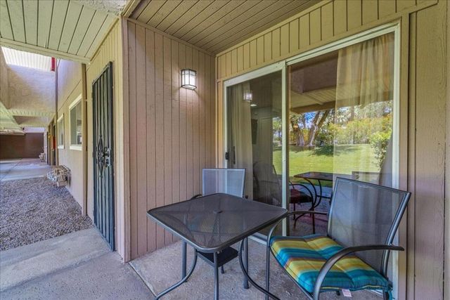 2860 N Los Felices Road 101, Palm Springs, CA 92262