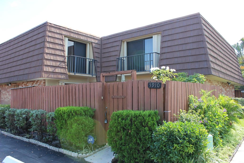 3910 Louis Drive, Lake Worth, FL 33461