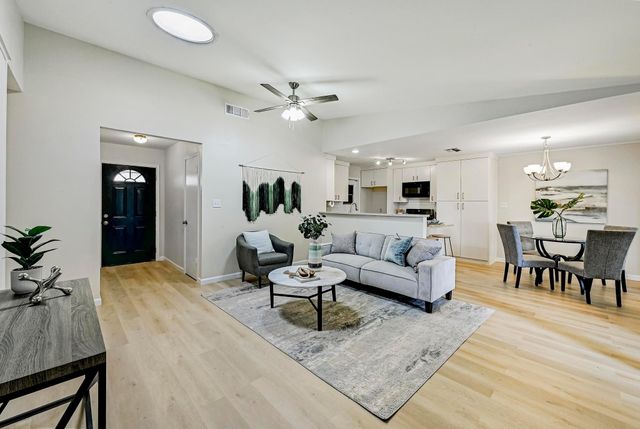 10104 Aspen ST, Austin, TX 78758