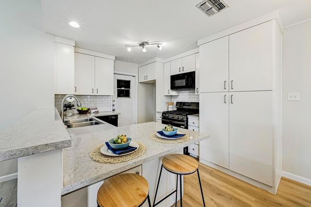 10104 Aspen ST, Austin, TX 78758