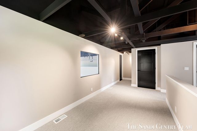 1500 Kooiman Avenue 12, Grand Haven City, MI 49417
