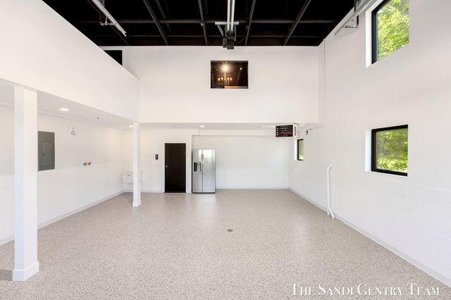 1500 Kooiman Avenue 12, Grand Haven City, MI 49417