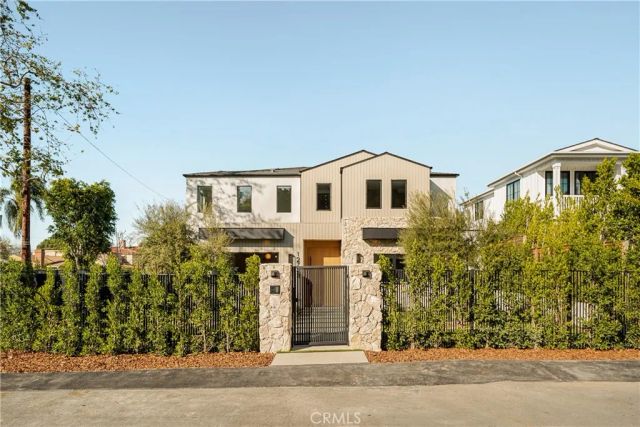 12753 Halkirk Street, Studio City, CA 91604